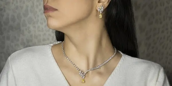 بهترین جواهرات ساخته شده به دست ماهر ترین جواهرسازان در گالری فرخی - جواهر گوشواره