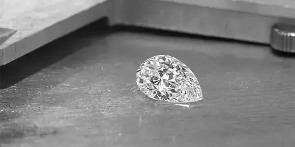 شناخت و استفاده از بهترین متریال برای طراحی جواهرات و ساخت جواهرات - الماس سنگ ماه تولد اردیبهشت