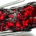 سنگ Painite یک سنگ قیمتی بسار زیبا و جزو چهارمین سنگ در گران ترین سنگ های قیمتی