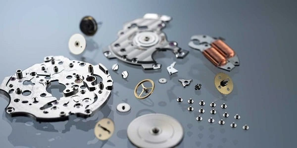 ساعت با موتور spring drive یک نوع ساعت هیبریدی از برند گرند سیکو از انواع موتورهای ساعت ها