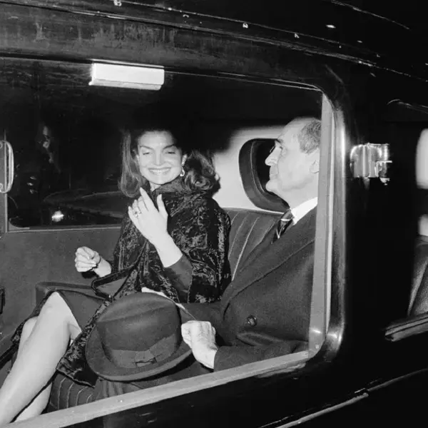 عکس جکی کندی اوناسیس - عکس Jackie Kennedy Onassis - دومین حلقه گران قیمت افراد مشهور