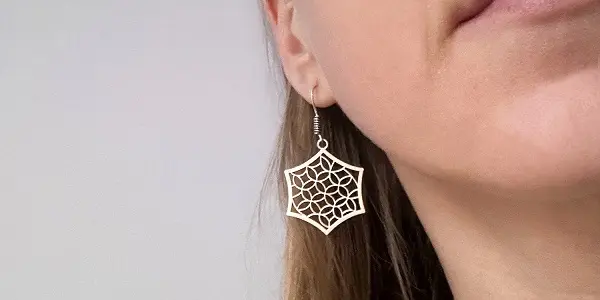 گوشواره ستاره ای مناسب برای صورت هایی به فرم گلابی