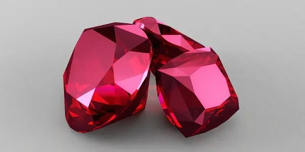 شفافیت بالا از مشخصات سنگ پینیت اصل