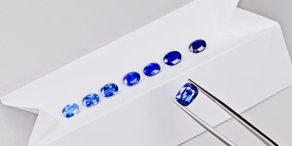 انواع رنگ های سنگ یاقوت کبود - عکس سنگ یاقوت کبود