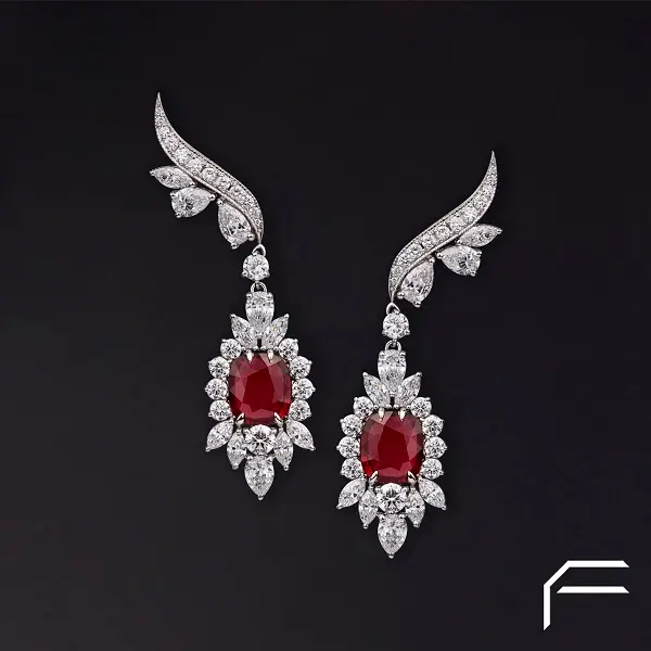 گوشواره لوکس فرخی از جواهرات یاقوت سرخ باارزش