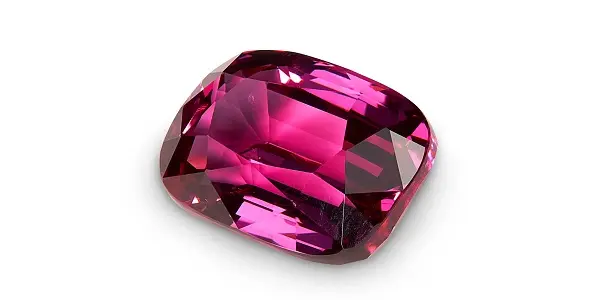 عکس سنگ یاقوت سرخ سریلانکا از انواع یاقوت سرخ طبیعی با رنگ مایل به صورتی و بنفش